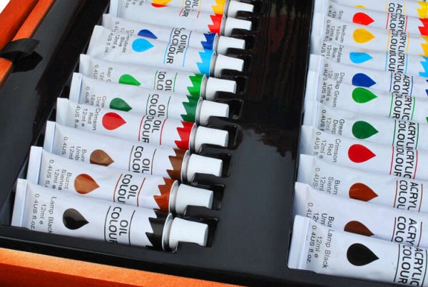 Painting set 174pcs in a case